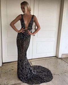 Black Full Bead Mermaid Avondjurken Sheer V-hals Prom Dress Lange Cutaway Sides Party Jurken