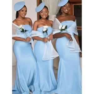 Landhemel Blue Mermaid Bruidsmeisjes Jurken voor bruiloften Strapless Rits Terug Plus Size Maid of Honorjurken