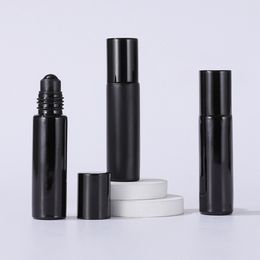 Rollo de perfume vacío de vidrio negro en botellas 10ml 1 / 3Oz Recipiente de bola de piedras preciosas de aceite esencial recargable
