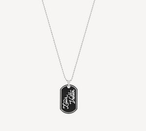 Zwarte lijm die militaire merkketting ketting tabel ketting laten vallen ketting ketting