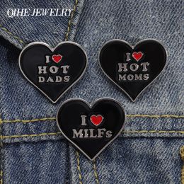 Zwart Hart Emaille Pins Broche Tas Kleding Badge Gift Custom I Love MILFs MOMS DADS Accessoires Sieraden Groothandel