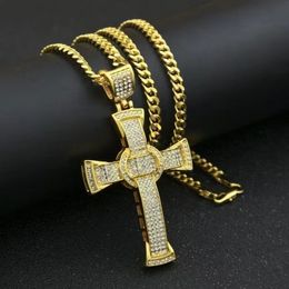 Collier pendentif croix glacée hip hop Black Knight pour hommes 14 carats en alliage de zinc or jaune Bling Bling collier croix strass complet