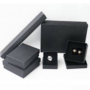 Zwarte Kraft Verpakkingsdozen Retail Boxes Tas voor Armband Ketting Ring Oor Nagelkast Kerst Nieuwjaar Gift Aanpassen 6 Grootte Selecteer