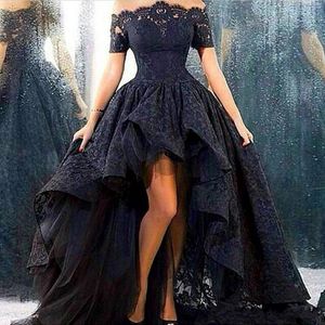 Zwarte kant Gotische prom -jurken Sheer Off Shoulder korte mouwen 2021 Hoge lage avondjurken Arabisch Saoedi Dubai Robe de soiree goedkoop 240s