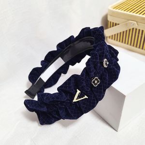 Diademas de encaje negro Accesorios para el cabello de lujo Regalos de estilo boutique para mujeres Pinzas para el cabello Otoño Invierno Diademas para niñas encantadoras Joyería para el cabello de marca de diseñador clásico