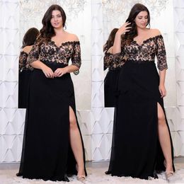 Robes de bal en dentelle noire grande taille avec demi-manches sur l'épaule col en V robes de soirée fendues sur le côté A-ligne en mousseline de soie formelle Dress250l