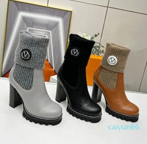 Botín de cuero negro Botas safari con plataforma para mujer con cuello y paneles laterales en bota tipo calcetín de lana Botines con suela de goma pisada