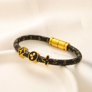 Zwart lederen herfst nieuwe liefde geschenken armband klassieke ontwerper vier blad gras bangle eenvoudig ontwerp familie meisje verjaardag cadeau sieraden accessoires