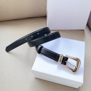 Ceinture skinny en cuir noir avec boucle ardillon argentée Ceinture en cuir de créateur pour femmes Pantalon Jeans Robe Ceintures