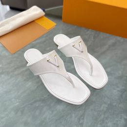 Zwart lederen teenslippers pantoffels 70s ontwerp platte slippers zomer klassiek zwembad dia's strand schoeisel vrouwen