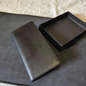 Billeteras de cuero negro bolsos de negocios para hombres soportes de documentos y embrague monedas de moda monedas de tarjetas de crédito largas mejores regalos en caja