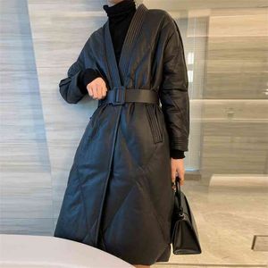 Manteau en cuir noir pour femme pour l'hiver chaud long surdimensionné femme veste en coton mince 3XL vêtements d'extérieur 210923