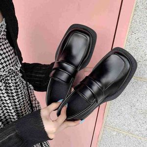 Mocassins noirs Automne 2021 Uniforme d'étudiant Petites chaussures en cuir Rétro Style britannique Mode Chaussures simples pour femmes Talons hauts Mary Jane Y220225