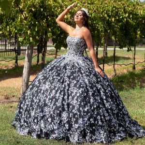 Zwarte luxe strapless baljurk quinceanera jurken kralen kristal glitter zilverachtige applique kant vestidos de 15 anos verjaardag lace-up