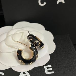 Noir Luxe Vintage Boucles D'oreilles Boutique Designer Boucle D'oreille Boîte Emballage Design Classique Cadeau Boucles D'oreilles Couple Famille Femmes Charme Bijoux Goujon