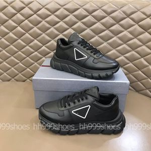 Black Praes Men's Classic Casual Sports Shoes Nieuwe lichtgewicht buitenzool De eerste laag van koeienhuidsplicing waterdichte stof ademend schapenschoenen lichaamsbodem logo