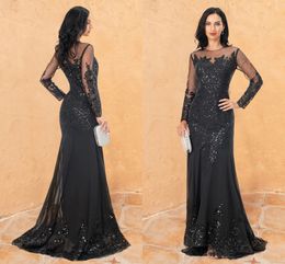 Black Mermaid Long Evening Formele jurk illusie nek lange mouwen juweel zoningen Lace Celebrity prom feestjurken gewaad de soiree 2023