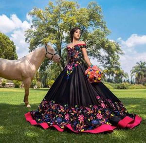 Robes noires de Quinceanera mexicaines, épaules dénudées, Corset brodé Vintage au dos, robe de bal pour filles de 15 à 16 ans
