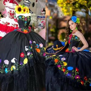 Zwarte Mexicaanse Stijl Quinceanera Jurken Charro 2023 Bloemen Geborduurde Kant Lagen Tule Satijn prom vestidos para xv anos275F