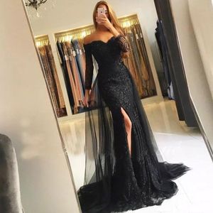 Zwarte Moslim Avondjurken 2020 Zeemeermin Volledige Mouwen Kant Applique Splitsen van de Slash Dubai Kaftan Saudi Arabic Prom-jurk