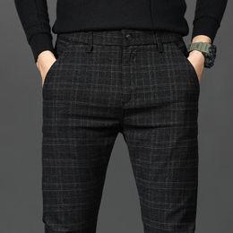 Pantalones negros para hombre Pantalones a cuadros Primavera y otoño Moda Pantalones delgados Hombres Pantalones a rayas grises 2838 Pantalones Hombre 240220