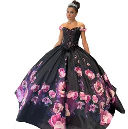Robe de Quinceanera 2024 noire et rose avec imprimé floral charro coing mexicain doux 15/16 robe de fête d'anniversaire pour 15e fille, drame d'hiver, bal de fin d'année, gala, fleurs 3D
