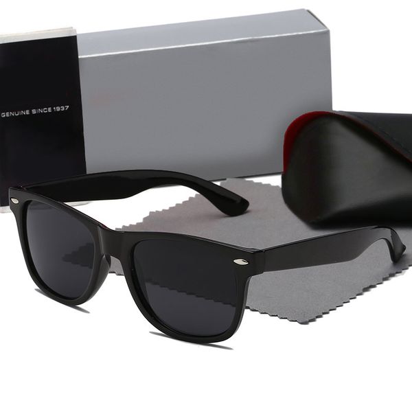 Gafas de sol polarizadas negras Diseñador Mujer Gafas de sol para hombre Espejos no espejos de plástico Pata de metal multicolor UV400 gafas de diseño con luz polarizada clásicas