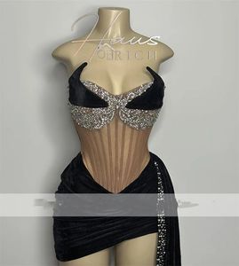 Robe sexy de bal noir Veet Crystal Beads Birthday Party Tail Robe Homecoming Robe de Bal Lace Up Fack