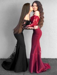 Zwart rode kant zeemeermin prom jurken applicaties uit de schouder lange mouw formele gelegenheid jurken avondjurken bruidsmeisje jurk