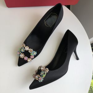 Strass noir Cristal embelli Sandales à talons aiguilles Talons pour femmes Chaussures de soirée à bout ouvert Calf Mirror Cuir Designers de luxe Se marier
