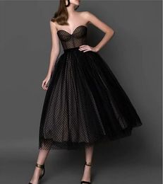 Vestidos De graduación De línea A cortos negros 2023 Sweetheart Tea Length Dot Tulle Evening Formal Wear vestidos De fiesta Homecoming Robe De Soiree