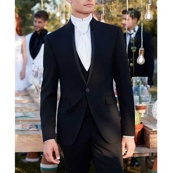 Black Slim Fit Hommes Costumes avec stand colloar pour dîner fête 3 pièces Mariage marié Tuxedo Mask Fashion Veste avec gilet Pants X0909