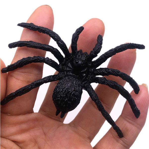 Simulación de plástico de araña negra Big Spider Halloween Fool's Day juguete 8 * 6 * 1.1cm Tricto de toque de araña falsa al por mayor