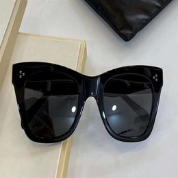 Gafas de sol cuadradas negras con forma de ojo de gato Lente gris S004 Gafas de sol de diseño para mujer Sonnenbrille des lunettes de soleil Nuevo con caja270N