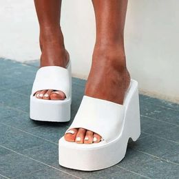 Sandalias de verano negras 43 MULAS Big Tall Size Blanco Tacón de tacón alto Tacones de ocio Plataforma de moda Cuña zapatos para mujeres 275