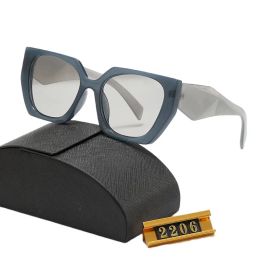 Zwarte zonnebril modeontwerper zonnebril klassieke bril bril goggle outdoor strand zonnebril voor man vrouw 15 Color optionele driehoekige handtekening met doos
