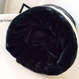 Manta polar de franela negra, 2 tamaños, 130x150cm, 150x200cm, sin bolsa para el polvo, logotipo de estilo C para viaje, hogar, oficina, manta para siesta 13266p