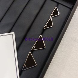 Pendientes de letras de triángulo negro Jewelry Pearl Diamond Pendientes de la marca Estudio de altura 925 Silver Genring Women Wedding Jewelry Amor de amor Regalos
