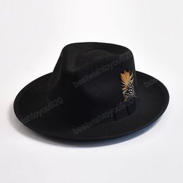 Chapeau Fedora noir Vintage en feutre de laine douce pour hommes mode Panama Trilby Jazz chapeau plume décoration Gentleman robe de soirée casquette