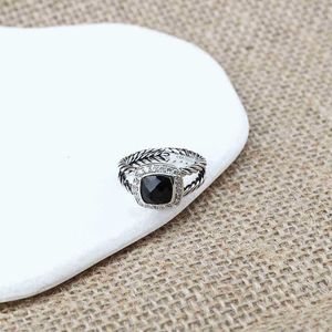 Zwarte bruiloft ingelegde liefdesring Sliver Gold Women Fashion Rings Designer Engagement Sieraden Onyx CZ Banquet Accessoires