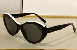Blanc Cat Cat Eye Sunglasses Lenses grises Sonnenbrille Gafa de Sol Women Fashion Sun Gernes UV400 Protection Eyewear avec cas1835568