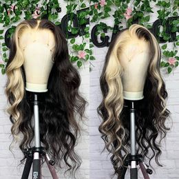 Zwart Wit Hoogtehoogte Gekleurde menselijke haarpruiken voor vrouwen 13x4 Lace Frontale Wig Blonde 613 Body Wave Transparant Lace Voorpruik