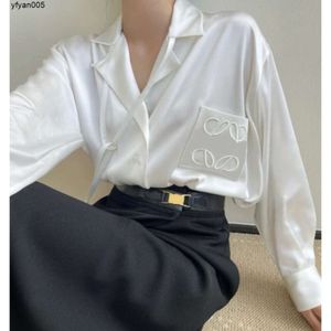 Noir Blanc Femmes Chemises En Soie Blouses Hommes Designer Avec Broderie Printemps Automne Manches Longues Casual Tops Qualityuaud