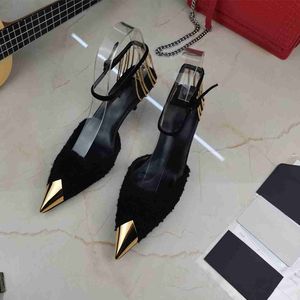 Chaussures de soirée noires pour femmes, escarpins sexy à bout pointu avec boucle en fer de 6cm, talons fins, à la mode, avec pompon, semelle en cuir