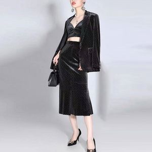 Femmes noires costumes robes de bal bureau dame point culminé revers point velours robes de soirée trois pièces thé longueur femme blazers