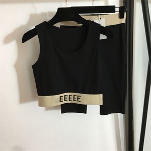 Noir femmes Yoga débardeur soutien-gorge Shorts ensemble Sexy rembourré sangle survêtements femmes sport Singlet Shorts tenues
