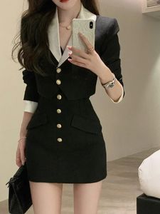 Noir Y2k Mini jupe ensemble femmes décontracté coréen 2 pièces robe culture hauts veste jupes courtes élégant costume automne 240219