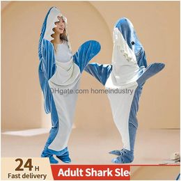 Couverture Adt Throw Animal Onesie Wearable Shark surdimensionné à capuche en flanelle à capuche Mtiuse Nap pour le réchauffement 231123 Drop Delivery Dhljt