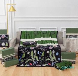 Deken Letter Bloem Klassiek ontwerp Warme autobaddekens met doos Zachte winterfleece sjaal Gooi groene dekens voor thuis