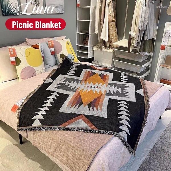 Mantas 130x160cm Picnic de punto negro para camas Nordic Outdoor Rhombus Impreso Camping Mat Soft Boho Throw Manta Colcha